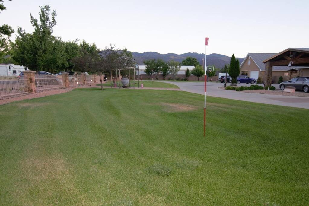 Tacit Shadow Resort Paradise Deluxe Suite, Gym, Coffee Bar, Hot-Tub, Free Laundry, Food Available Parowan Exterior foto