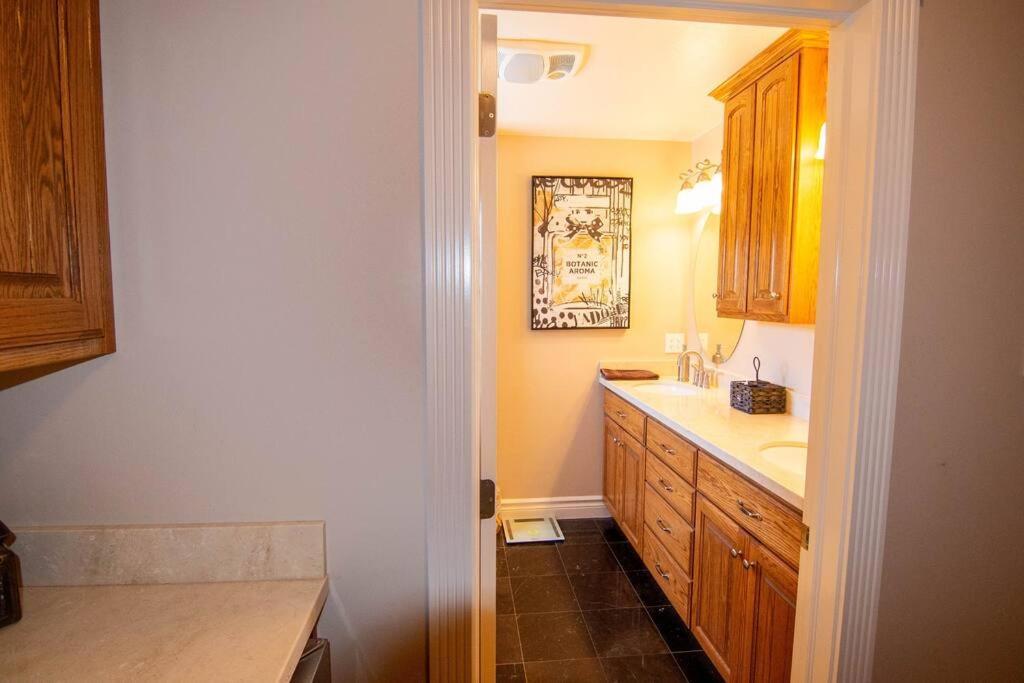 Tacit Shadow Resort Paradise Deluxe Suite, Gym, Coffee Bar, Hot-Tub, Free Laundry, Food Available Parowan Exterior foto