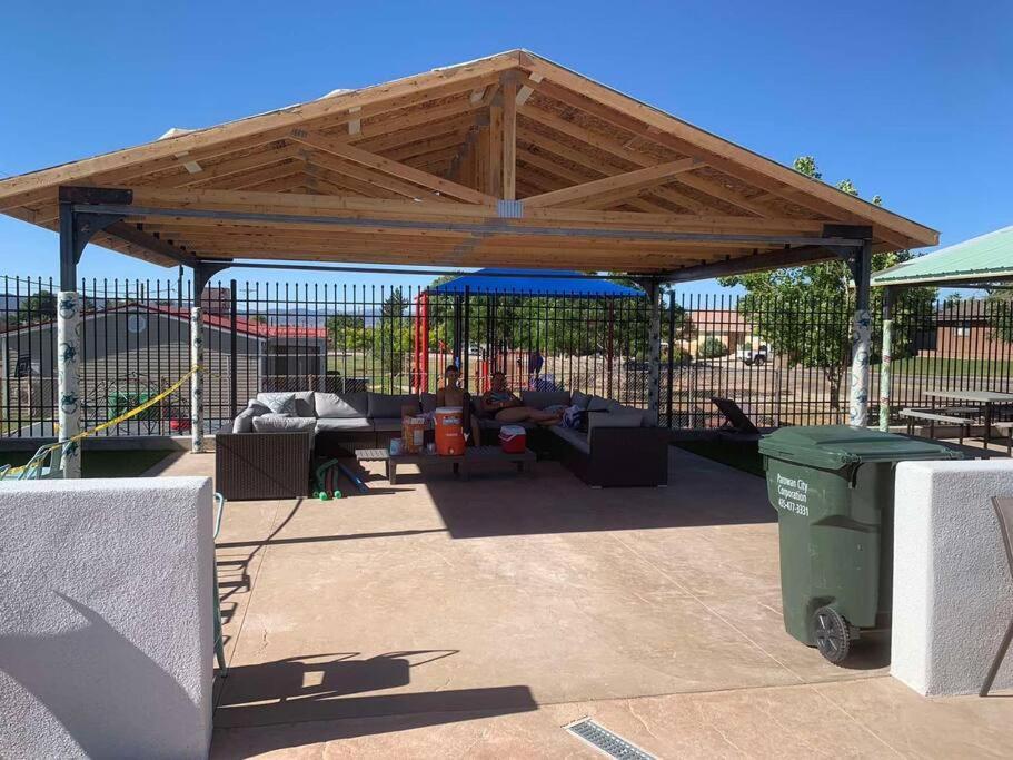 Tacit Shadow Resort Paradise Deluxe Suite, Gym, Coffee Bar, Hot-Tub, Free Laundry, Food Available Parowan Exterior foto